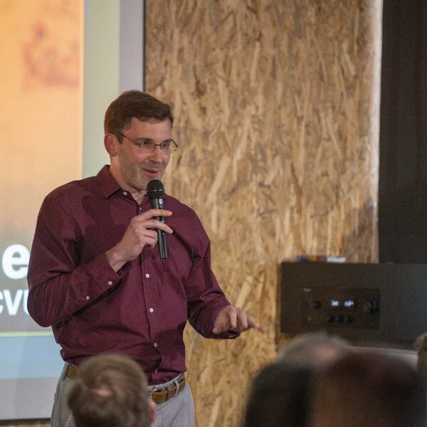 A talk at a Meet the Makers evening at PrusaLab