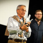 Nicholas Meyer with the 3D printed hand-shaped award making the Vulcan salute at the Lucerna cinema Nicholas Meyer with the 3D printed hand-shaped award making the Vulcan salute at the Lucerna cinema
